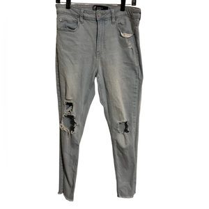 Women’s gap distress jeans